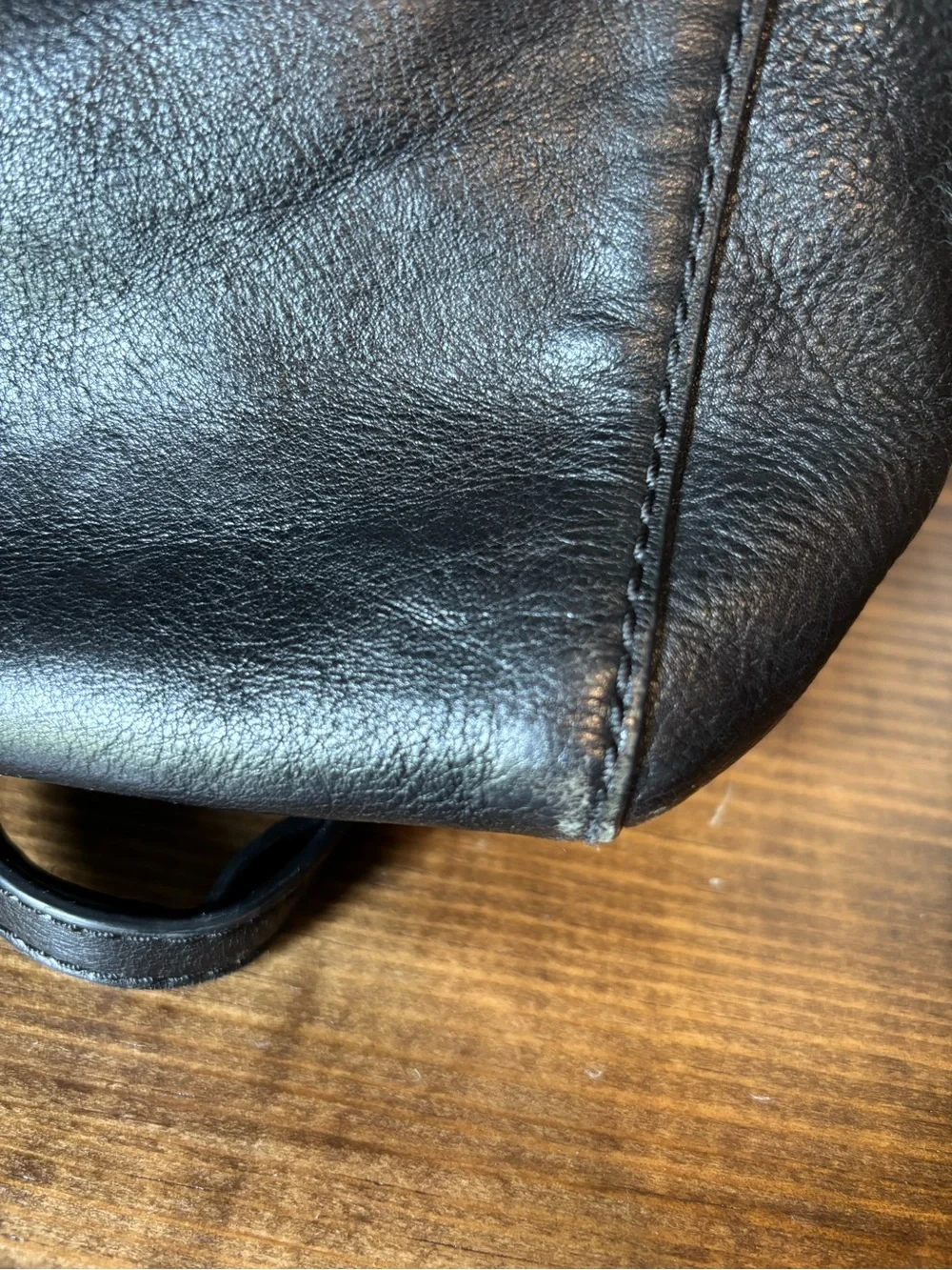 Fossil sleek black
